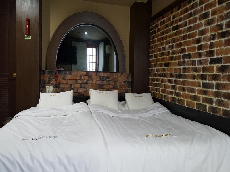 Hotel Queen Busan Bagian luar foto