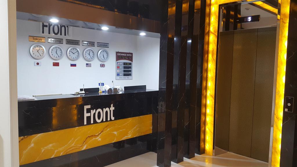 Hotel Queen Busan Bagian luar foto