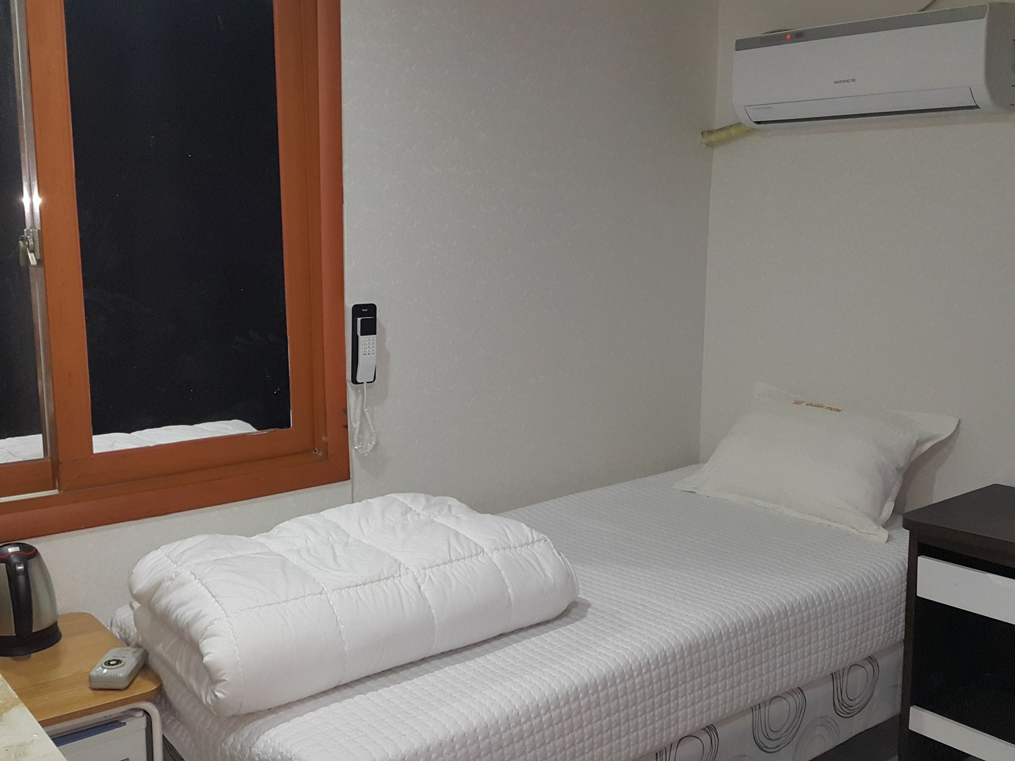 Hotel Queen Busan Bagian luar foto